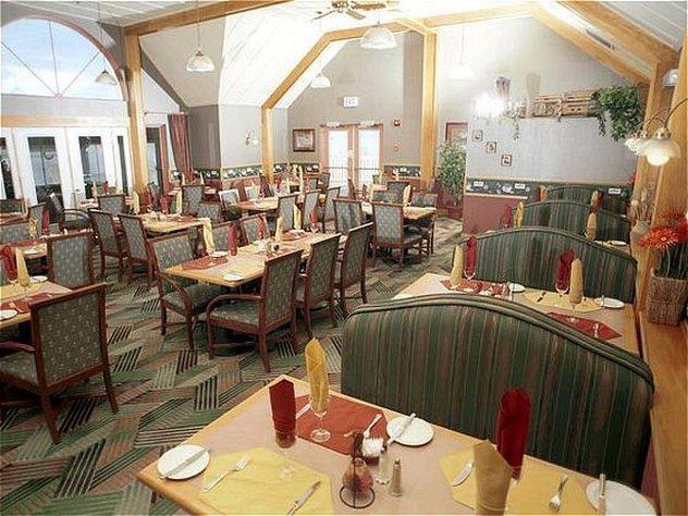 Riverside Resort And Conference Centre French Village Restaurant foto